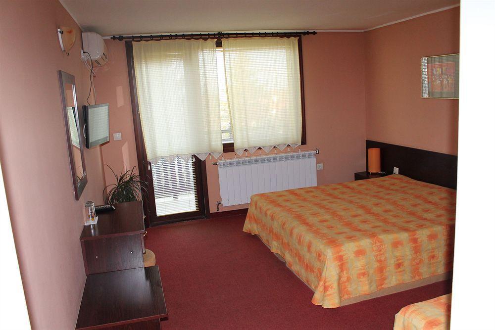 Hotel Elena Veliko Tŭrnovo Eksteriør bilde