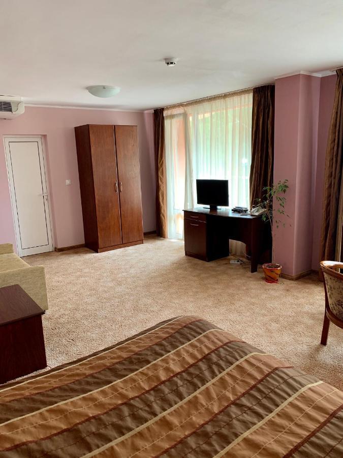 Hotel Elena Veliko Tŭrnovo Eksteriør bilde